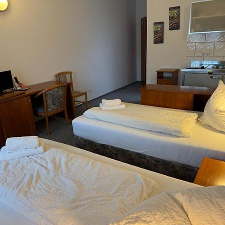 Gaestezimmer Gasthof Becker Hotel Wulfrath Kültér fotó
