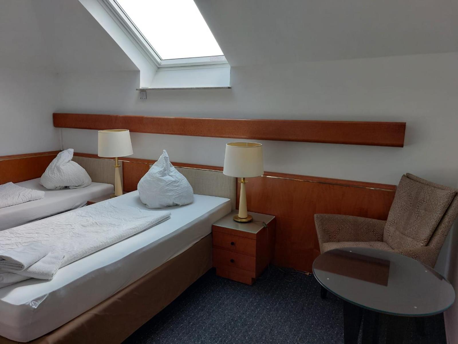 Gaestezimmer Gasthof Becker Hotel Wulfrath Kültér fotó