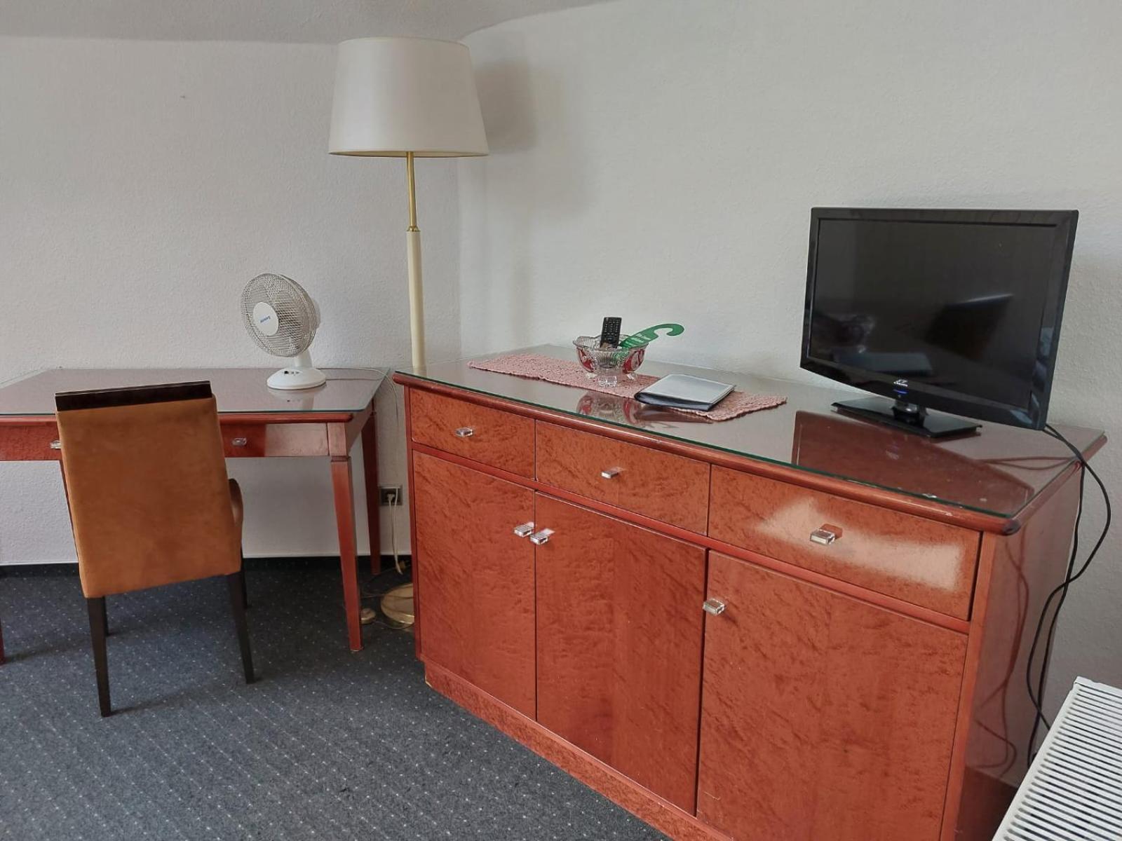 Gaestezimmer Gasthof Becker Hotel Wulfrath Kültér fotó