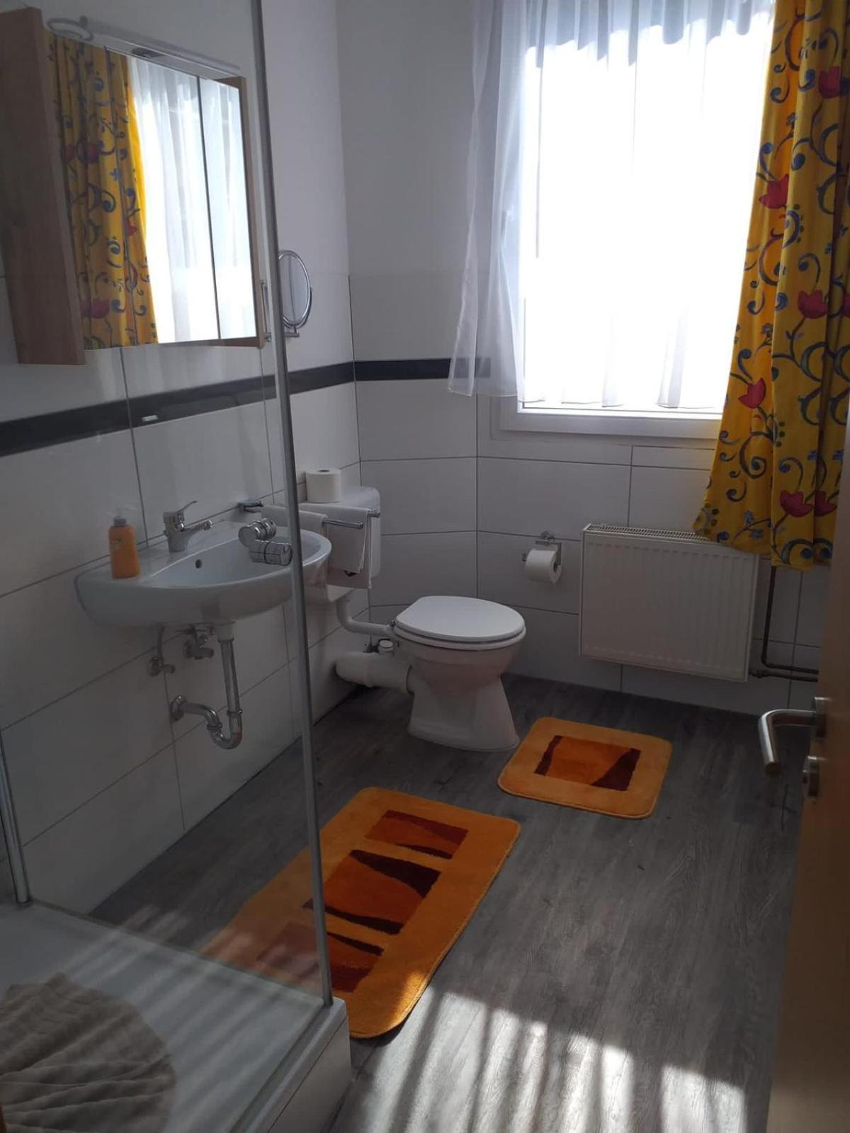 Gaestezimmer Gasthof Becker Hotel Wulfrath Kültér fotó