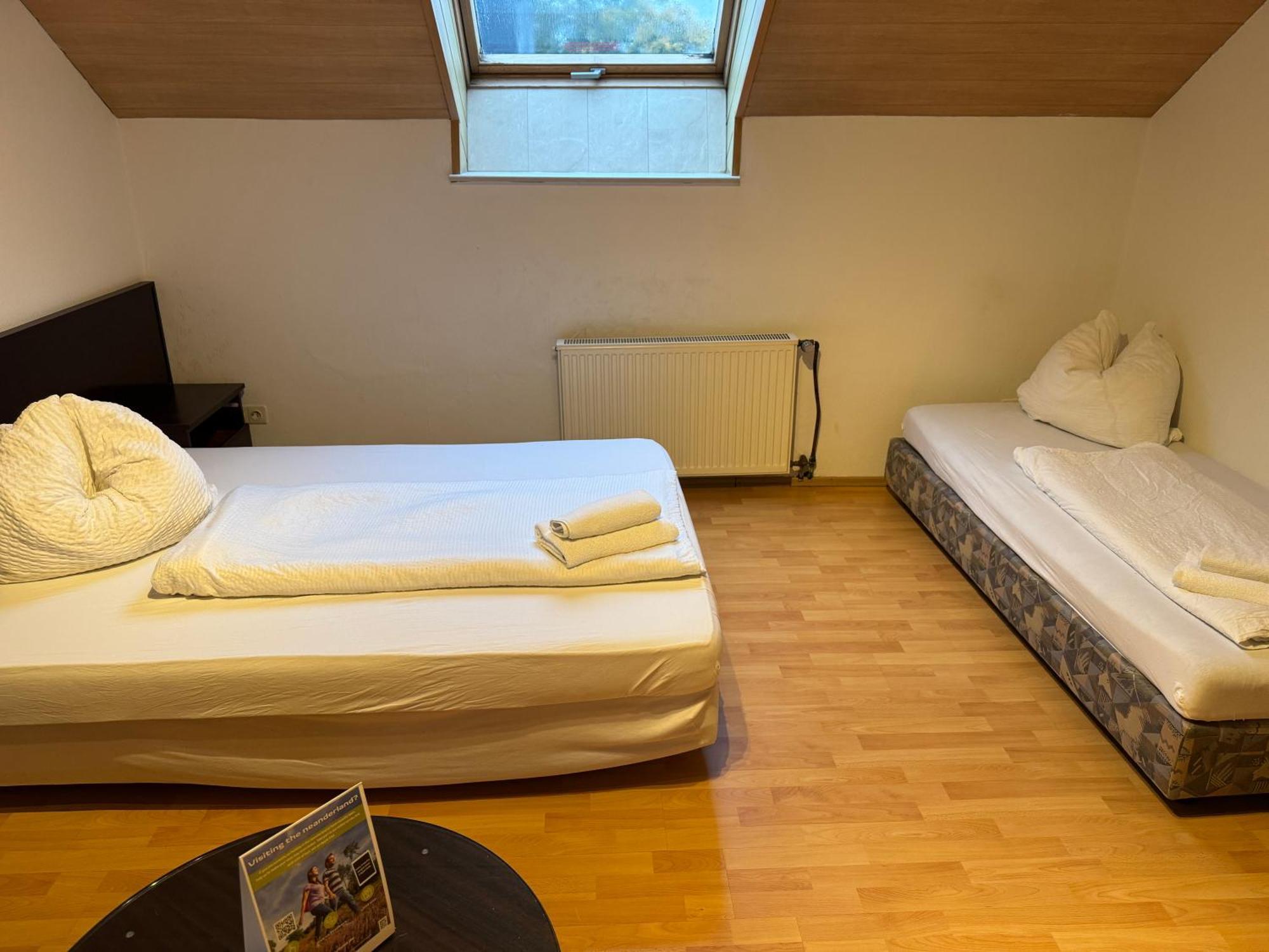 Gaestezimmer Gasthof Becker Hotel Wulfrath Kültér fotó